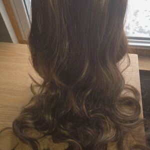 Luxurious Brown Wavy Hair Extension